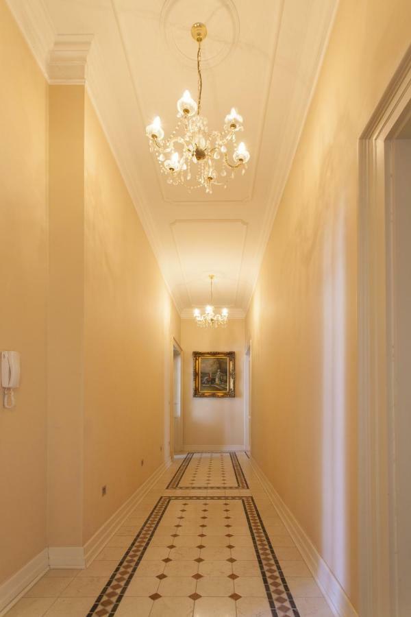 Filip'S Palace Luxurious Apartment リュブリャナ エクステリア 写真