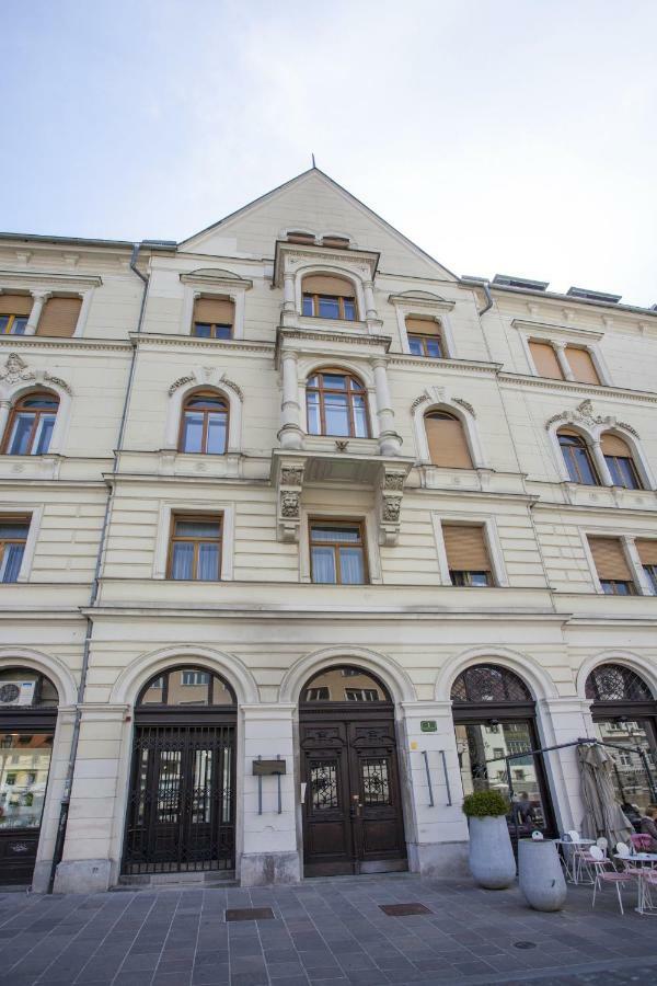 Filip'S Palace Luxurious Apartment リュブリャナ エクステリア 写真