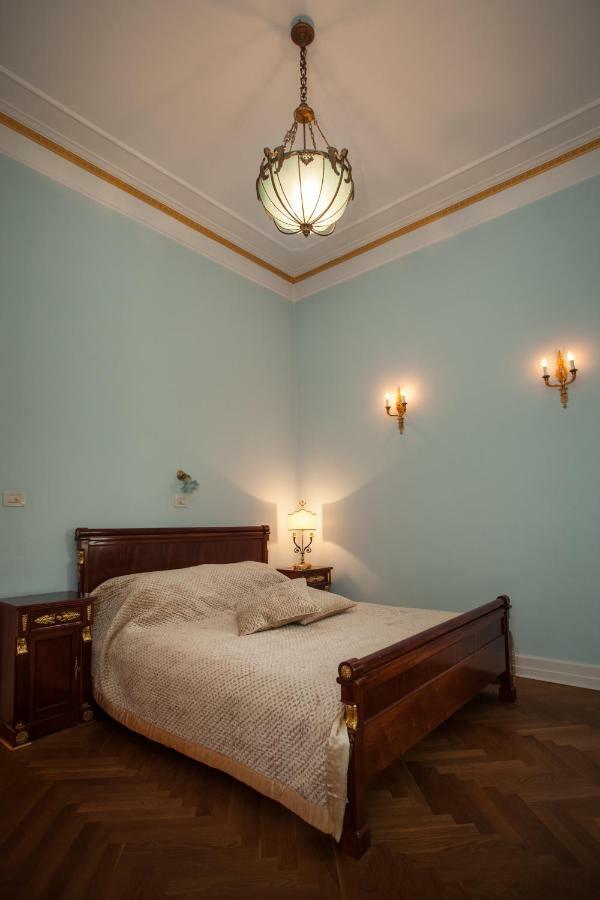 Filip'S Palace Luxurious Apartment リュブリャナ エクステリア 写真