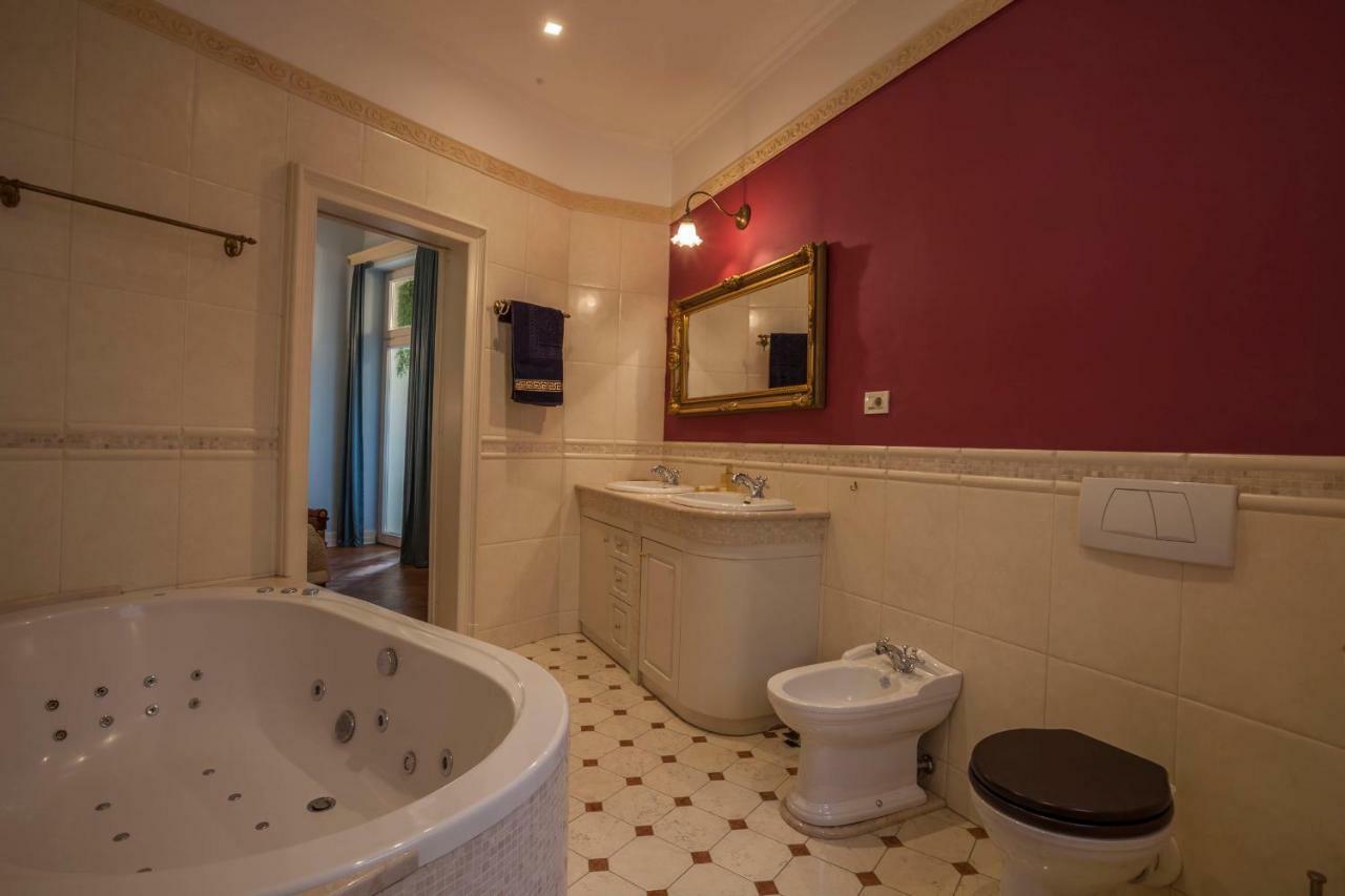 Filip'S Palace Luxurious Apartment リュブリャナ エクステリア 写真