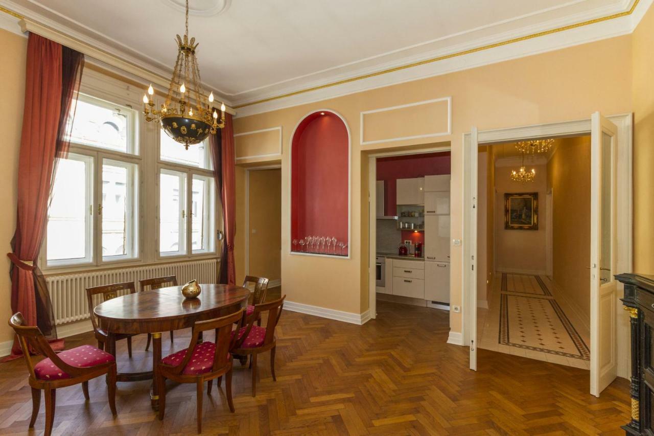 Filip'S Palace Luxurious Apartment リュブリャナ エクステリア 写真