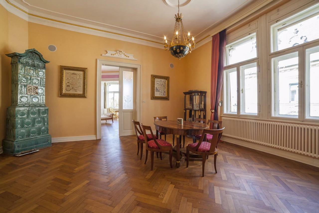 Filip'S Palace Luxurious Apartment リュブリャナ エクステリア 写真