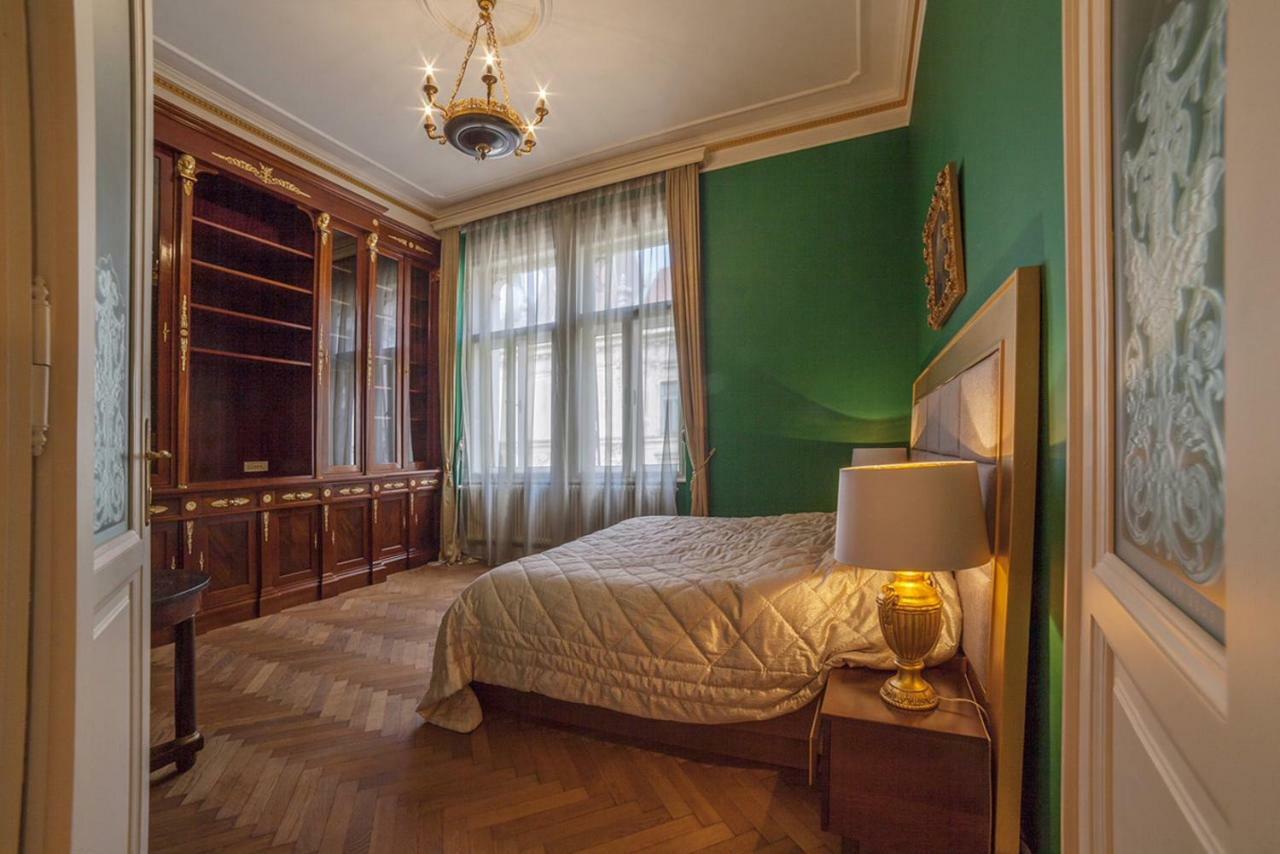 Filip'S Palace Luxurious Apartment リュブリャナ エクステリア 写真