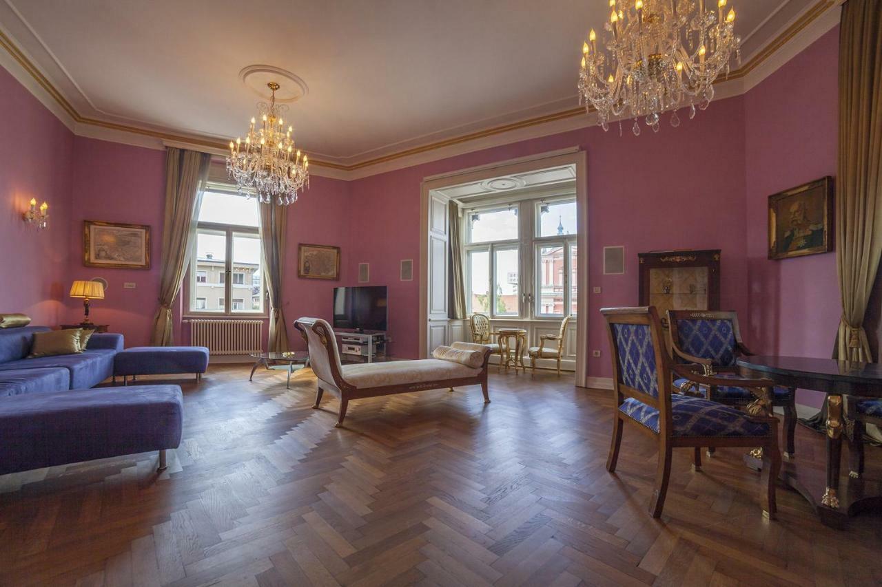 Filip'S Palace Luxurious Apartment リュブリャナ エクステリア 写真