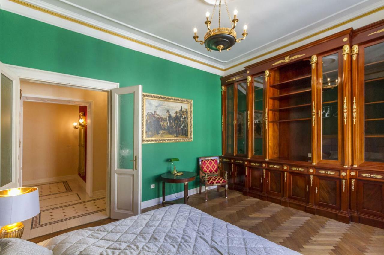 Filip'S Palace Luxurious Apartment リュブリャナ エクステリア 写真
