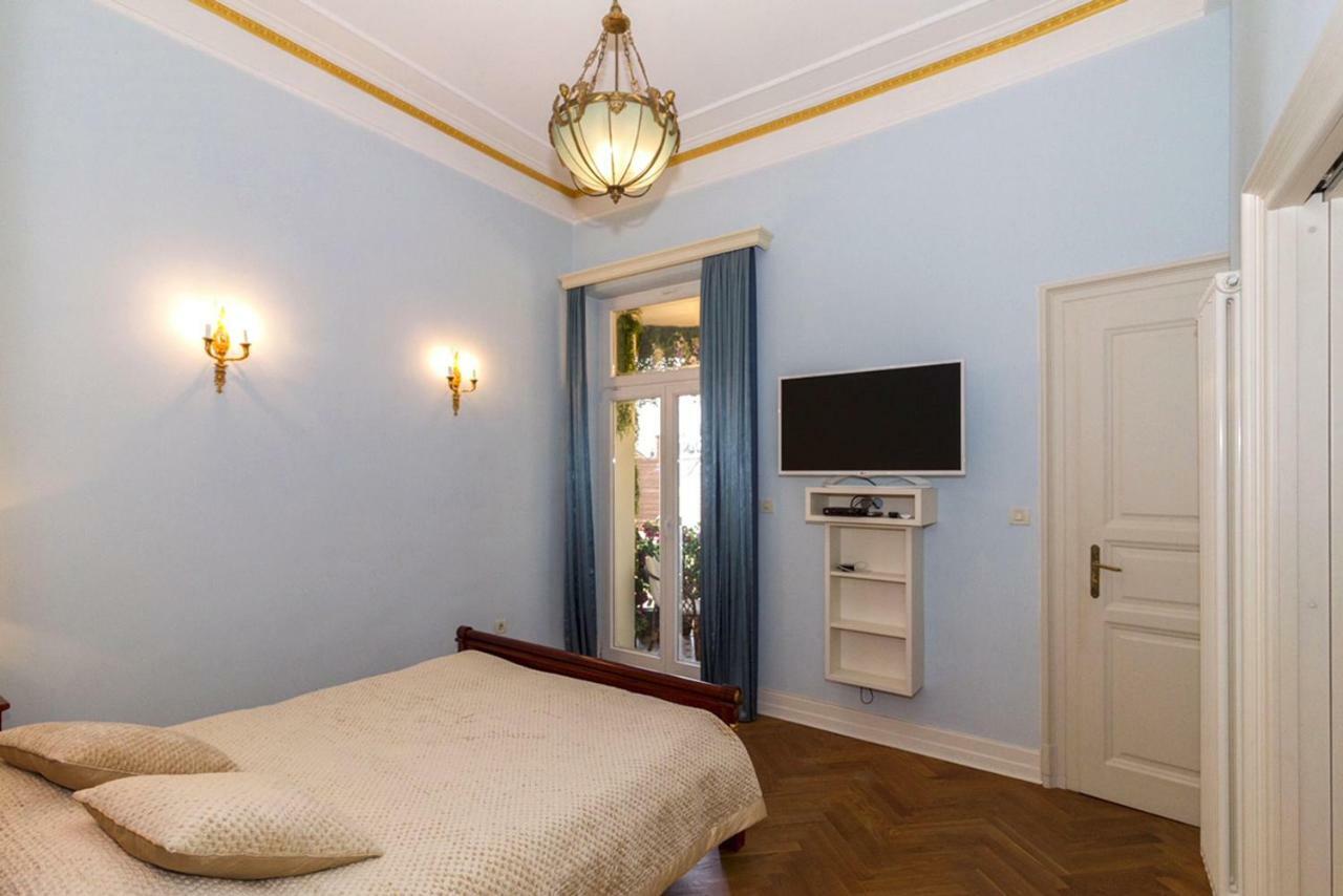 Filip'S Palace Luxurious Apartment リュブリャナ エクステリア 写真